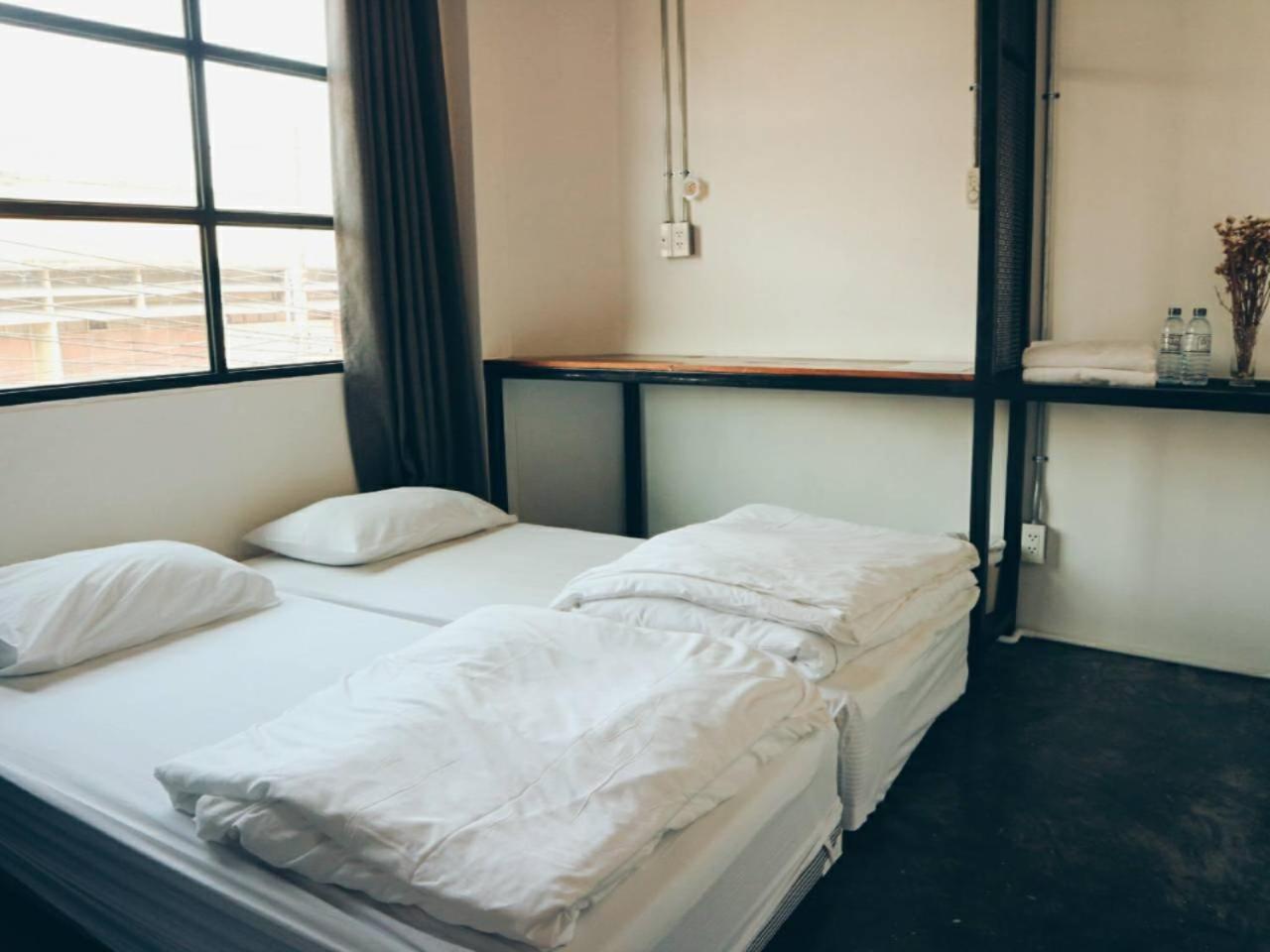 Hugnur Hostel And Coffee Чиангмай Экстерьер фото
