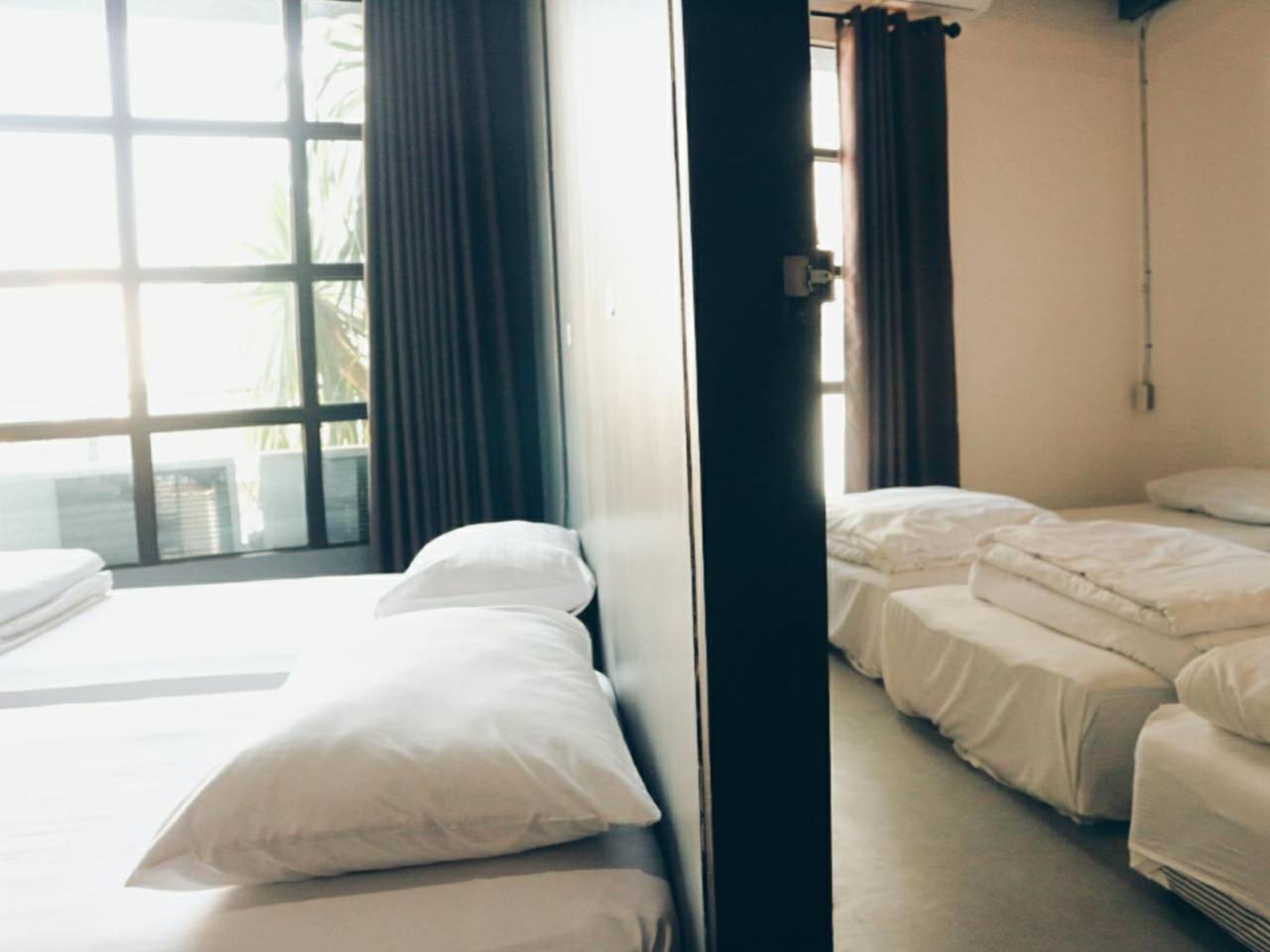 Hugnur Hostel And Coffee Чиангмай Экстерьер фото