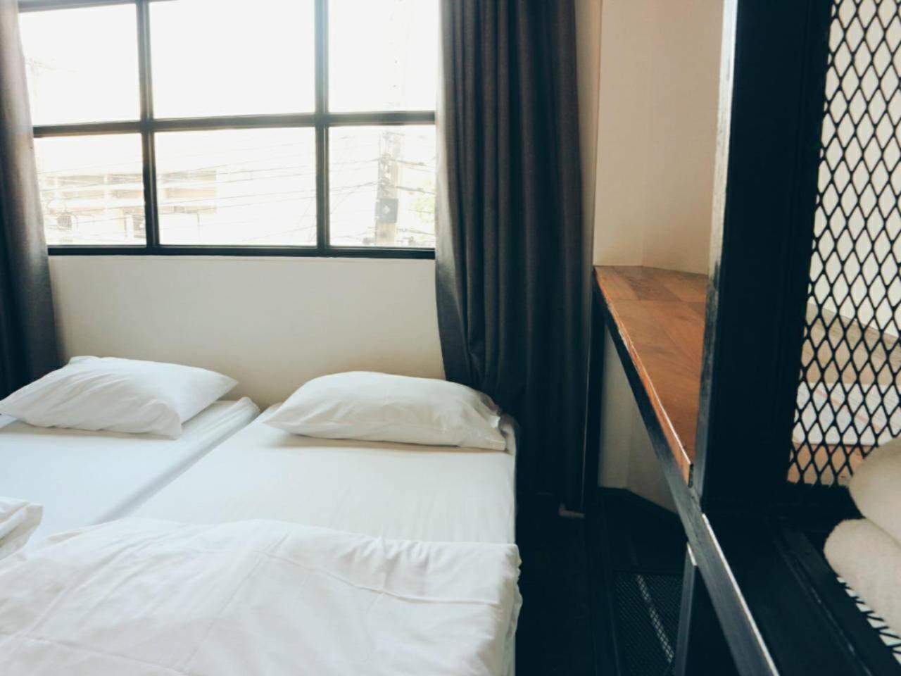 Hugnur Hostel And Coffee Чиангмай Экстерьер фото